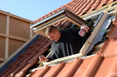 Pose de fenêtres de toit Velux à Avançon